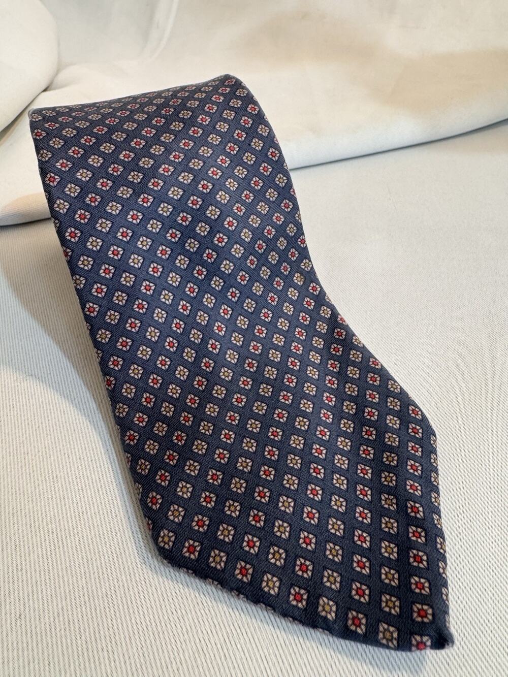 Kuppenheimer Navy Blue Tie 100% Silk Red And Gold Geometric Print